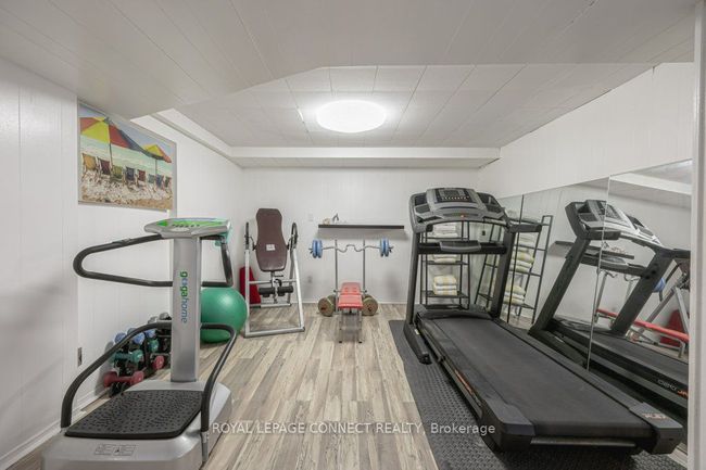 2 Ailsa Craig Crt, House attached with 7 bedrooms, 2 bathrooms and 5 parking in North York ON | Image 25