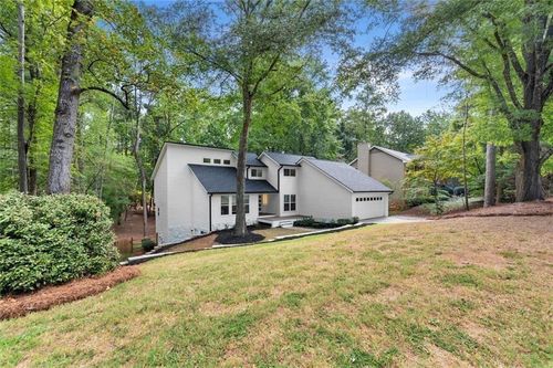 3040 Roxburgh Dr, Roswell, GA, 30076-3714 | Card Image