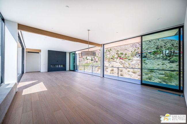 310 W Crestview Dr, House other with 3 bedrooms, 4 bathrooms and 2 parking in Palm Springs CA | Image 9