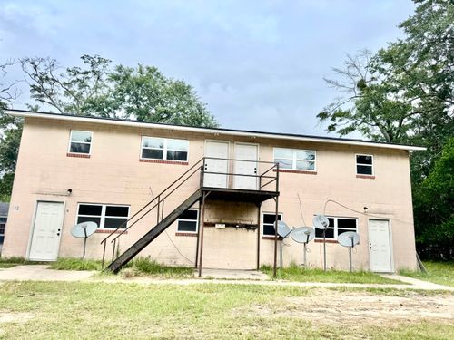 532 Hampton Ave Nw, Aiken, SC, 29801-3583 | Card Image