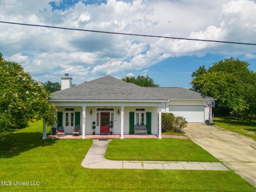 106 Edwards Ave, Pass Christian, MS, 39571-4804 | Card Image