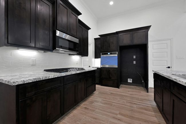 525 Little Spring Ct, House other with 4 bedrooms, 3 bathrooms and 2 parking in Anahuac TX | Image 15