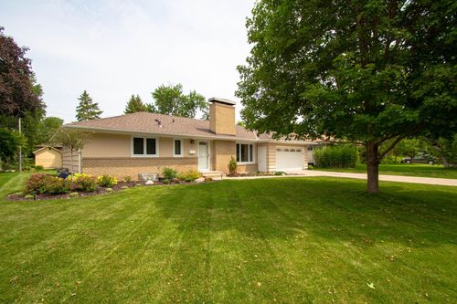 3314 Belden Dr Ne, Saint Anthony, MN, 55418-1643 | Card Image