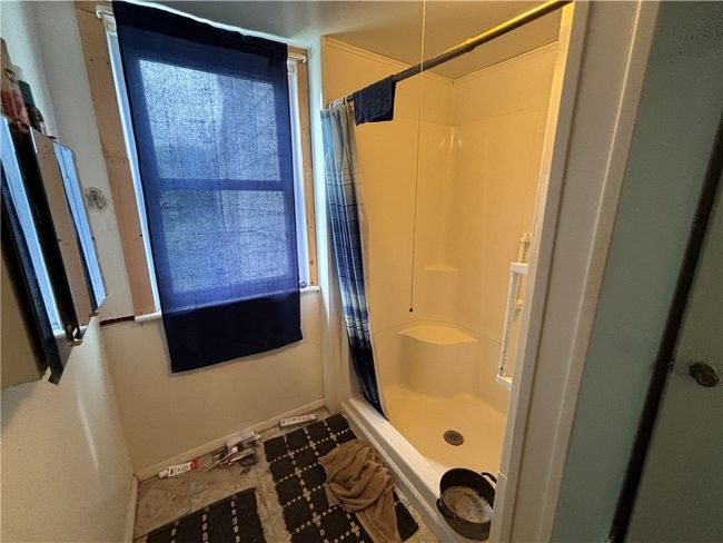 352 Vienna St, Home with 3 bedrooms, 3 bathrooms and null parking in Newark NY | Image 13