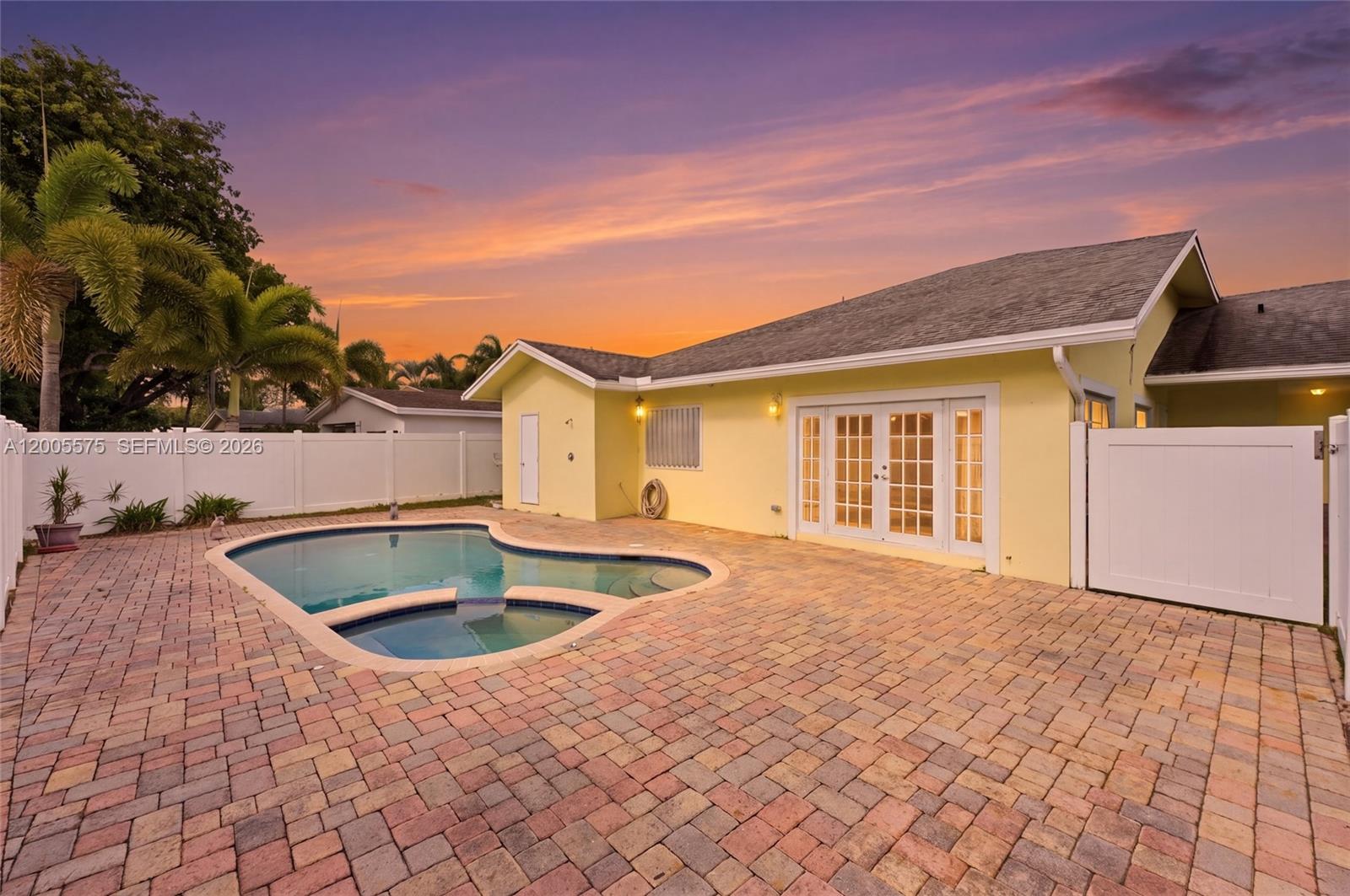 Residential in Oakland Park 3