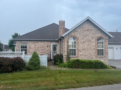 103 Stonegate Cir, Bowling Green, OH, 43402-9227 | Card Image