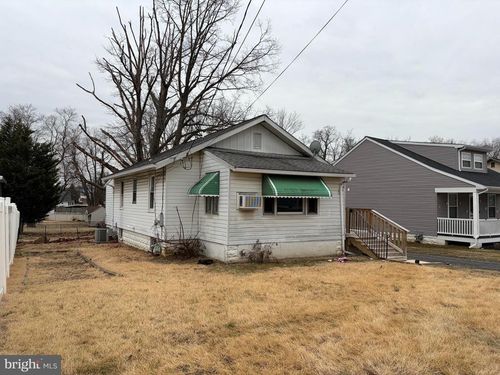 1015 Galbreath Ave, UPPER CHICHESTER, PA, 19061-3517 | Card Image