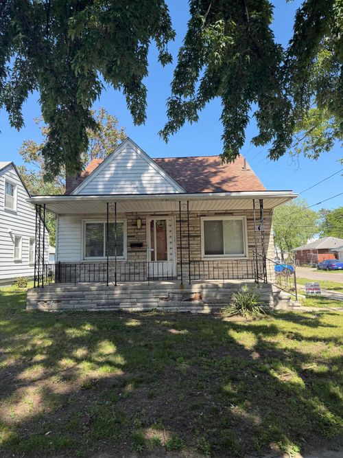 21004 Syracuse Ave, Warren, MI, 48091-2825 | Card Image