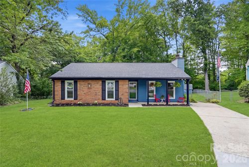 6804 Delta Lake Dr, Charlotte, NC, 28215-2863 | Card Image