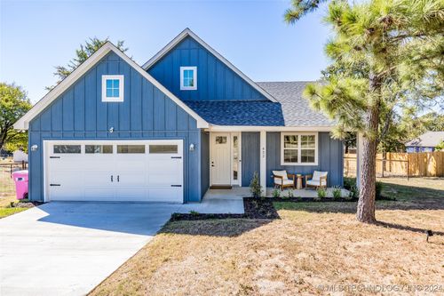 452 W 2nd St, Silo, OK, 74701-8623 | Card Image