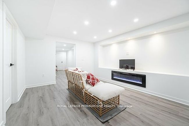 51 Prosser Cres, House attached with 4 bedrooms, 4 bathrooms and 3 parking in Sutton West ON | Image 28