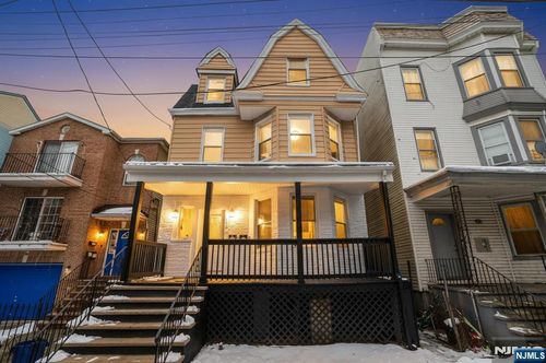 120 S 7th St, Newark, NJ, 07107-3750 | Card Image