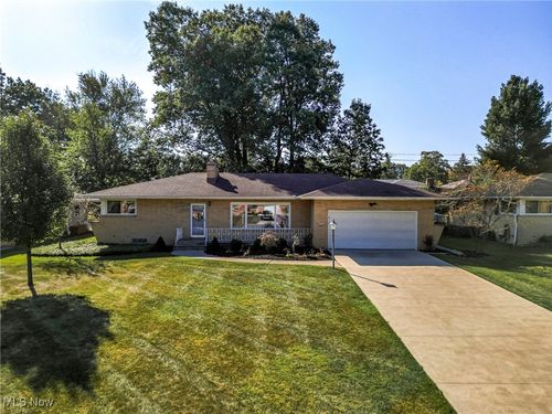 1682 E Parkhaven Dr, Seven Hills, OH, 44131-3930 | Card Image