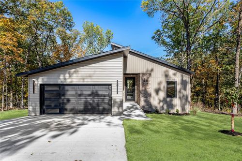 19 Crawley Ln, Bella Vista, AR, 72714-4057 | Card Image