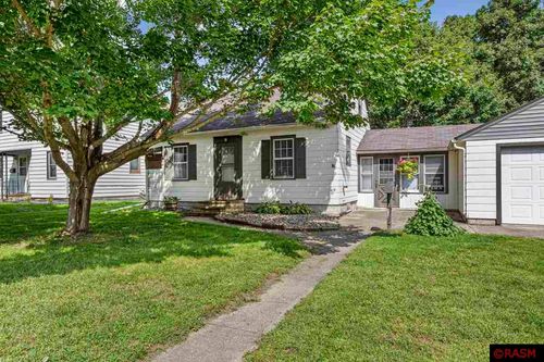 717 Chatham St, Saint Peter, MN, 56082-1208 | Card Image