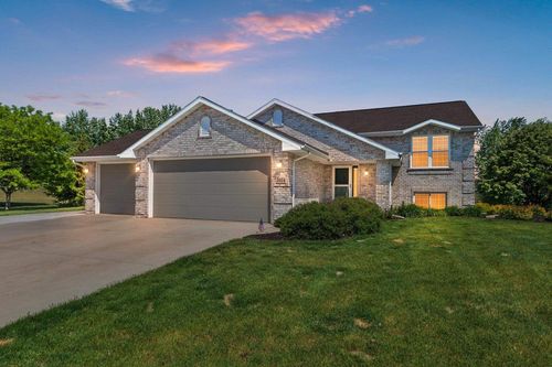 3054 Seafarer Way, SUAMICO, WI, 54173 | Card Image