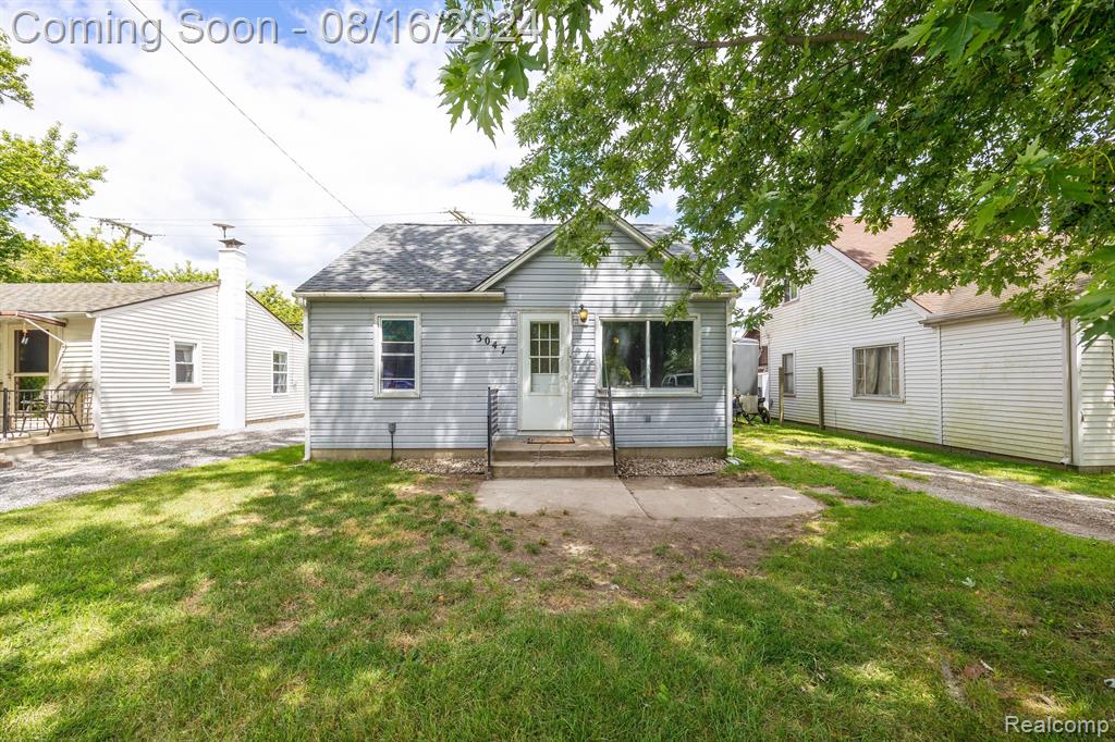 Cloverdale St, Monroe, MI 48162 #1