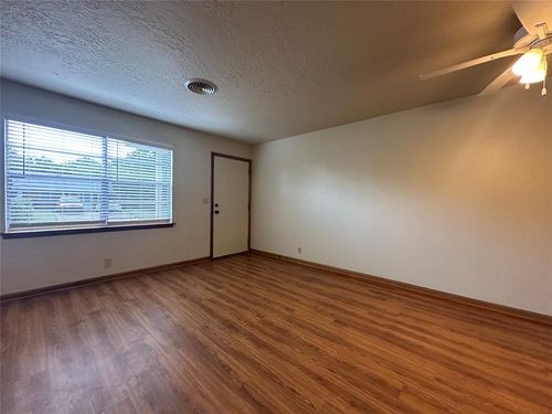 2023 Delaware Ln, Norman, OK, 73071-4646 | Card Image