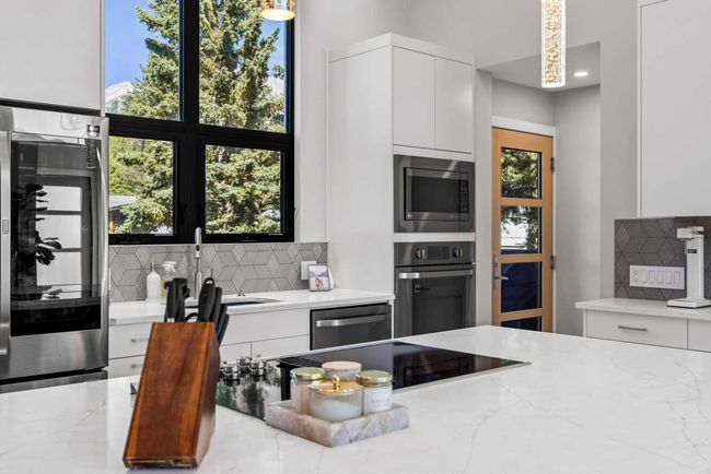 1010 14 Street, House other with 4 bedrooms, 3 bathrooms and 2 parking in Canmore AB | Image 19
