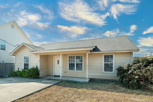 108 Live Oak Cir, Bertram, TX, 78605-4544 | Card Image