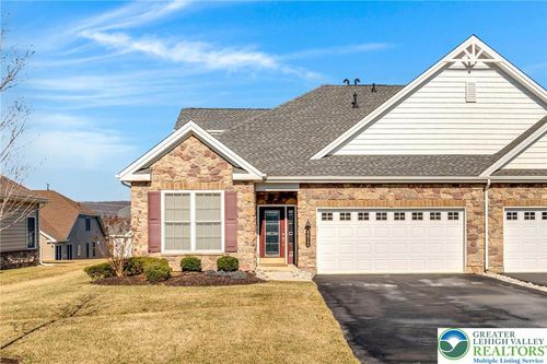 4612 Freedom Way, Center Valley, PA, 18034-8171 | Card Image