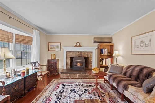 247 Smith Ridge Rd, South Salem, NY, 10590-2210 | Card Image