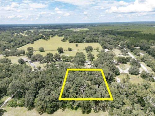 19930 Se 31st St, Morriston, FL, 32668-3400 | Card Image