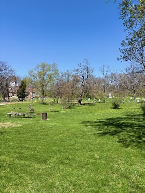 317 W Capitol Drive, Hartland, WI, 53029 | Card Image