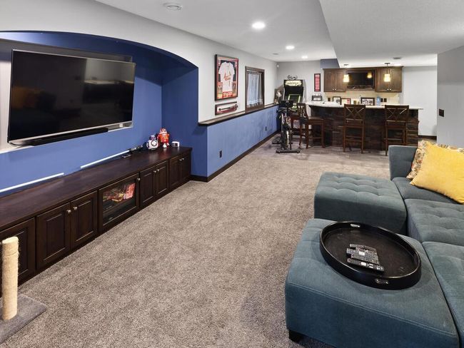 Looking toward the bar from in the TV area | Image 41
