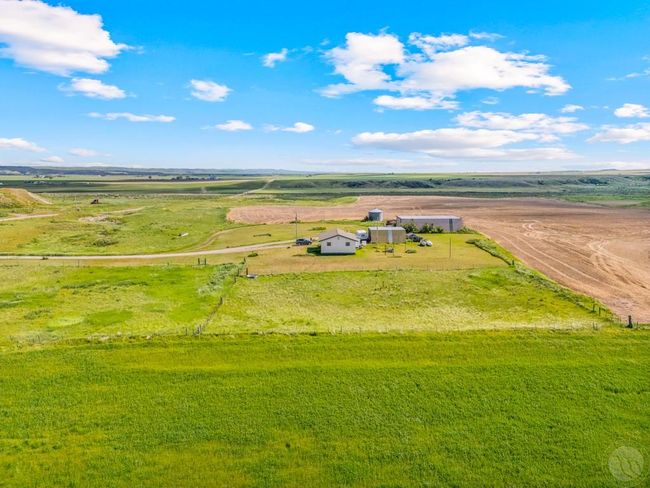 1036 Davis Rd, House other with 4 bedrooms, 2 bathrooms and null parking in Hardin MT | Image 24