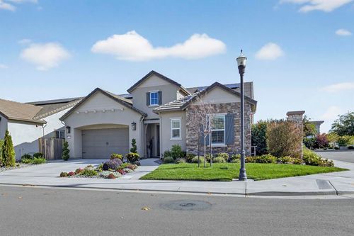 1560 1560 Empire, Lodi, CA, 95242 | Card Image