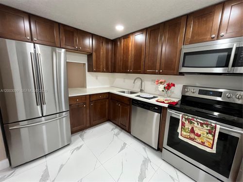 apt-204-7900 Colony Cir S, Tamarac, FL, 33321-3910 | Card Image