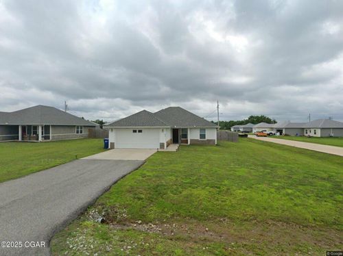 643 32nd Street Pl, Baxter Springs, KS, 66713-2920 | Card Image