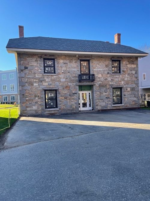 107-225 Middlesex Tpke, Burlington, MA, 01803-3221 | Card Image