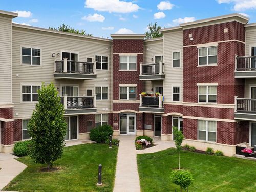 211-5194 Sassafras Drive, Fitchburg, WI, 53711 | Card Image