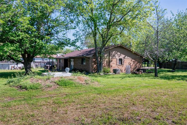 832 Cherry St, House other with 3 bedrooms, 2 bathrooms and null parking in Wolfe City TX | Image 7
