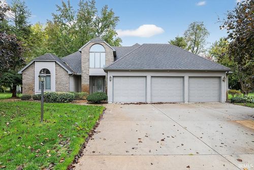 22498 Fireside Dr, Goshen, IN, 46528-9147 | Card Image