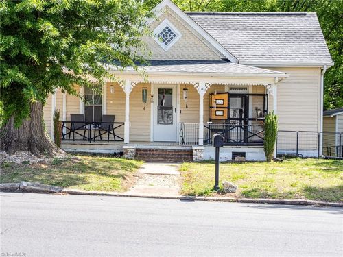 518 Washburn Ave, Eden, NC, 27288-2661 | Card Image