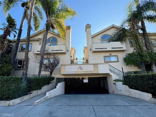 2a-7020 Lennox Ave, Van Nuys, CA, 91405-3114 | Card Image