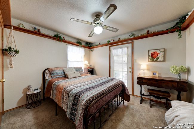 172 Home Pl, House other with 3 bedrooms, 2 bathrooms and null parking in Adkins TX | Image 19