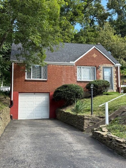 124 Lewis Dr, Penn Hills, PA, 15235-4601 | Card Image