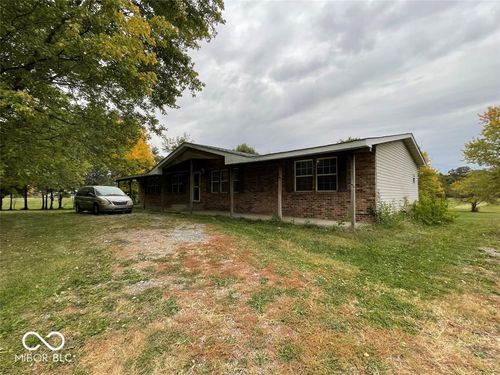1227 Holmes Rd, Lebanon, IN, 46052-9676 | Card Image