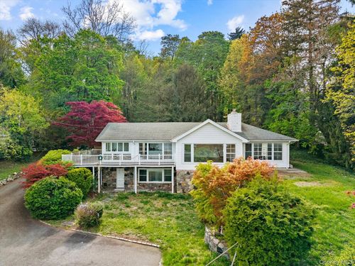 355 E Shore Rd, Great Neck, NY, 11023-1707 | Card Image