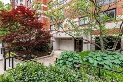 604-1933 Commonwealth Ave, Boston, MA, 02135-5942 | Card Image