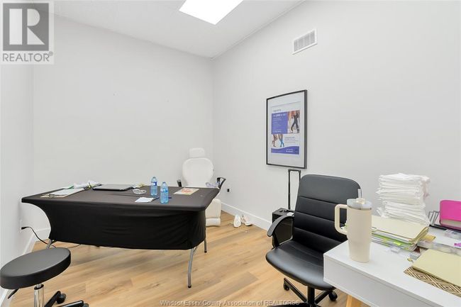 4667 Wyandotte St E, Home with 0 bedrooms, 0 bathrooms and null parking in Windsor ON | Image 21