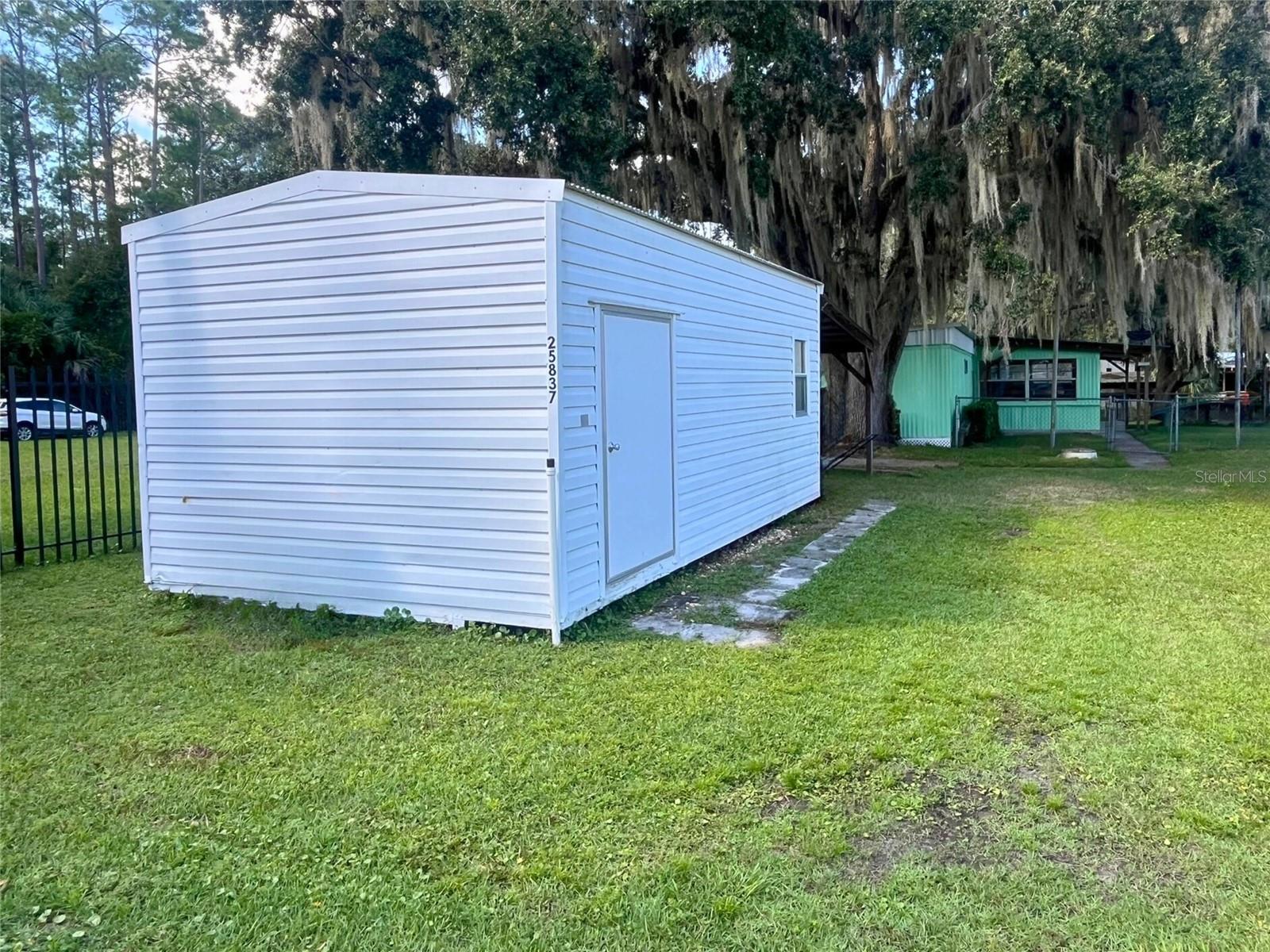 Mcpherson Ln, Astor, FL 32102
