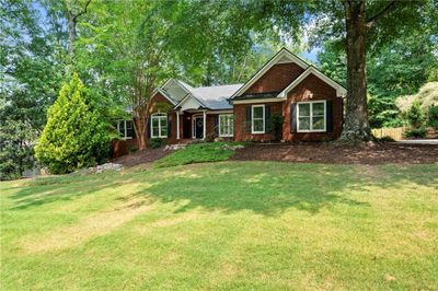 714 Lakeglen Drive, House other with 5 bedrooms, 3 bathrooms and null parking in Suwanee GA | Image 1