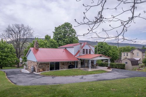 540 Wood St, BURNHAM, PA, 17009-1326 | Card Image