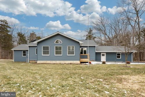 5816 Upper Ridge Rd, PENNSBURG, PA, 18073-2651 | Card Image