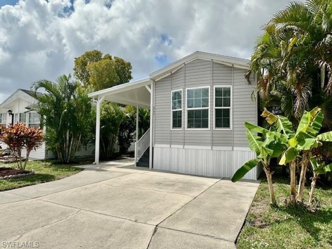 267 - 267 Bass Ln, House other with 1 bedrooms, 1 bathrooms and null parking in Naples FL | Image 2